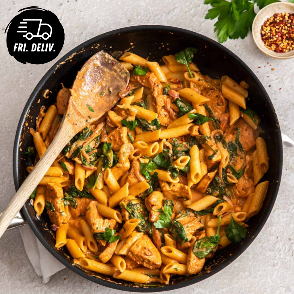 CREAMY SPICED PAPRIKA PASTA WITH CHICKEN