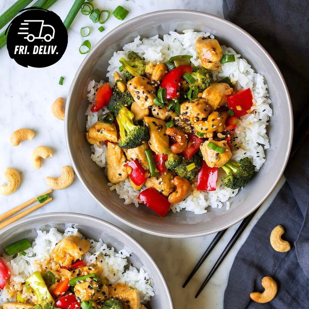 CHICKEN CASHEW NUT WITH COCONUT RICE.